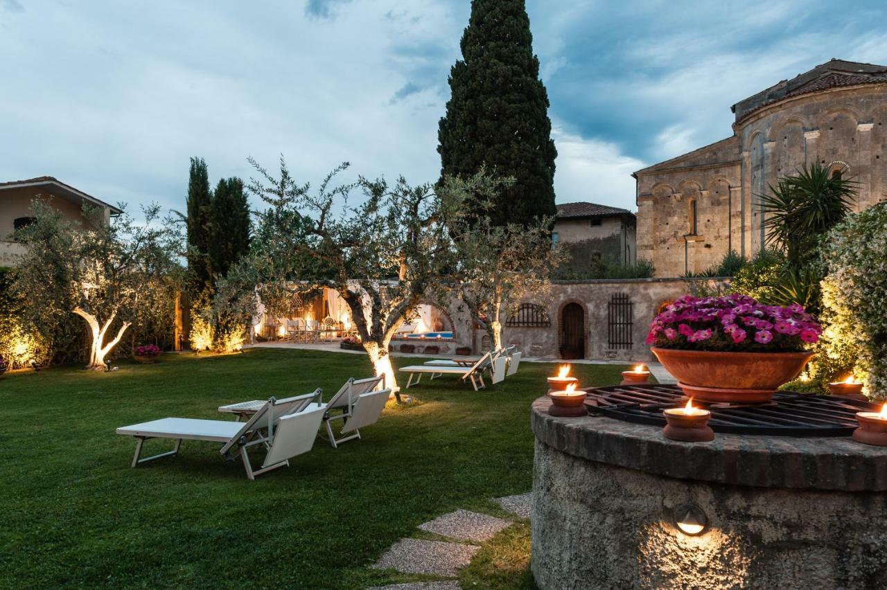 Giardino Della Pieve Relais Hotel กาสชินา ภายนอก รูปภาพ